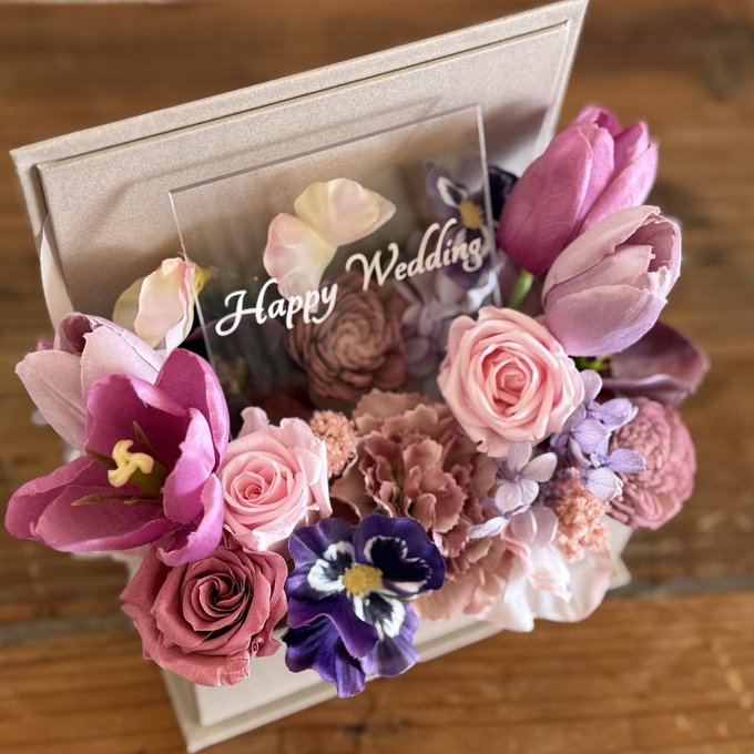 結婚祝い プリザーブドフラワー ボックス シックピンク 飾り方