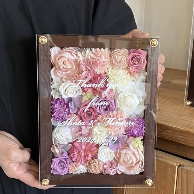 結婚式両親贈呈品 2個セット｜プリザーブドフラワーアレンジ 白枠〈ピンクパープル白〉＆茶枠〈白グリーン〉文字入れ 2