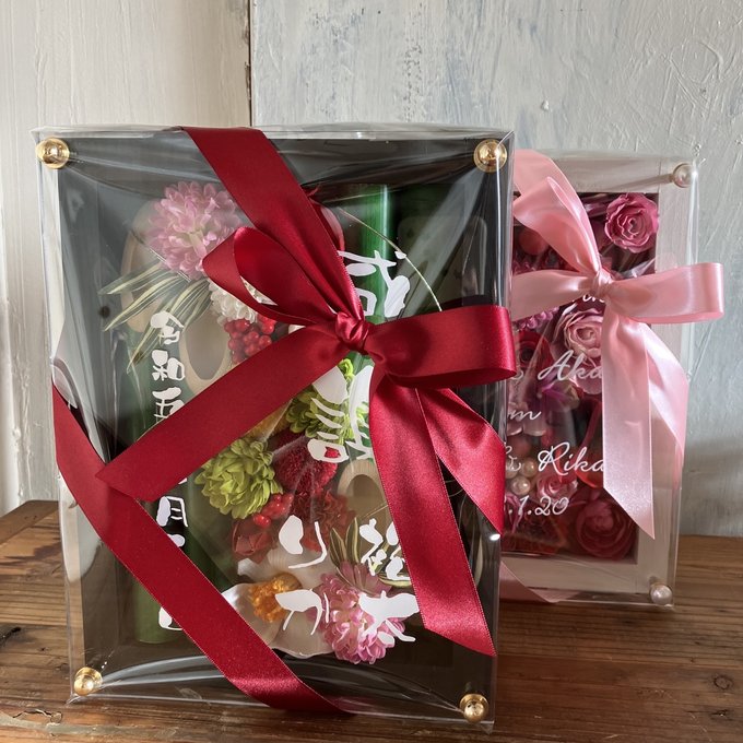 結婚式両親贈呈品 2個セット｜プリザーブドフラワーアレンジ 白枠〈赤ピンク〉＆黒枠〈竹〉文字入れ 4