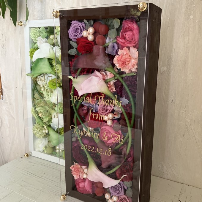 結婚式両親贈呈品 2個セット｜プリザーブドフラワーアレンジ 茶枠ロング〈ボルドー〉＆白枠ロング〈白グリーン〉ゴールド文字入れ 4